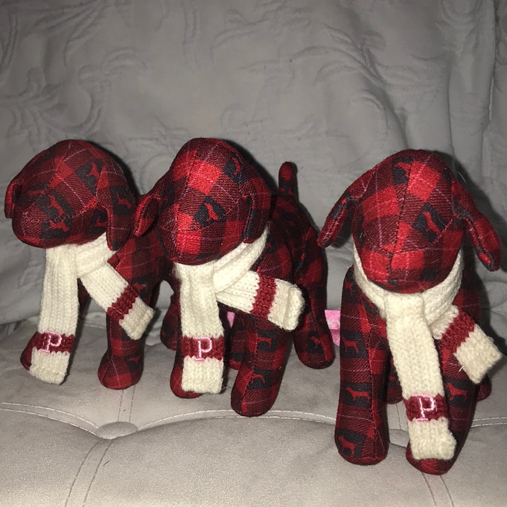3 Victoria’s Secret PINK Dogs